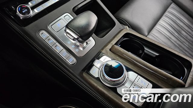Genesis G90 2019 — photo 12