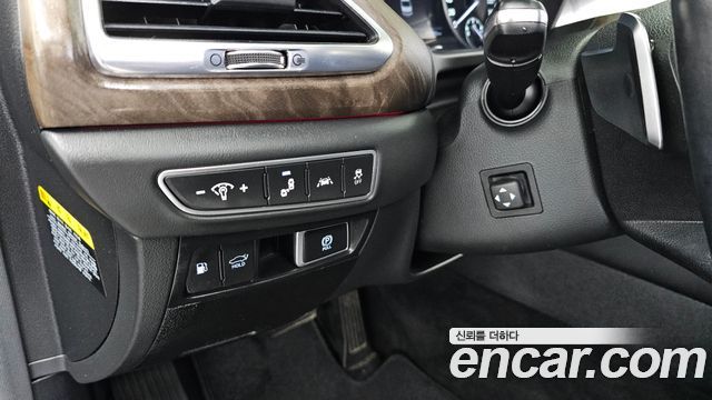 Genesis G90 2019 — photo 22