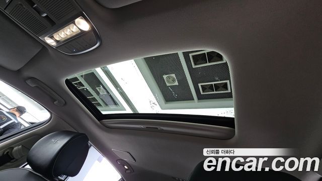 Genesis G90 2019 — photo 24