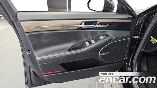 Genesis G90 2019 — photo 14