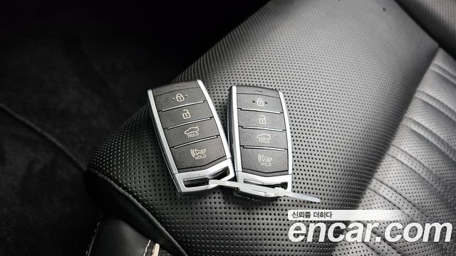 Genesis G90 2019 — photo 16