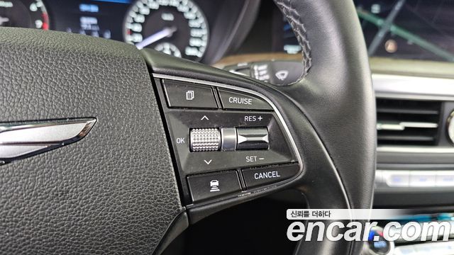 Genesis G90 2019 — photo 33