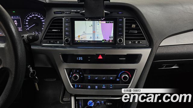 Hyundai Sonata 2015 — photo 16
