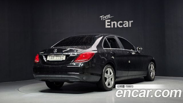 Mercedes-Benz C-Class 2018 — photo 2