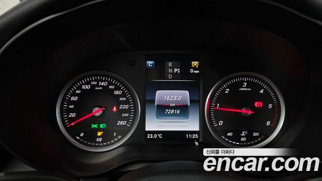 Mercedes-Benz C-Class 2018 — photo 8