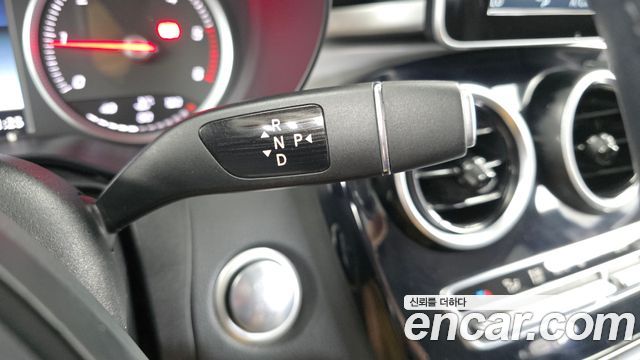 Mercedes-Benz C-Class 2018 — photo 9