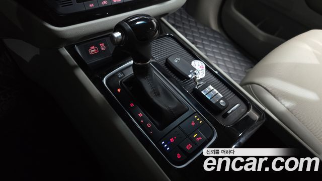 Kia Canival 2015 — photo 12