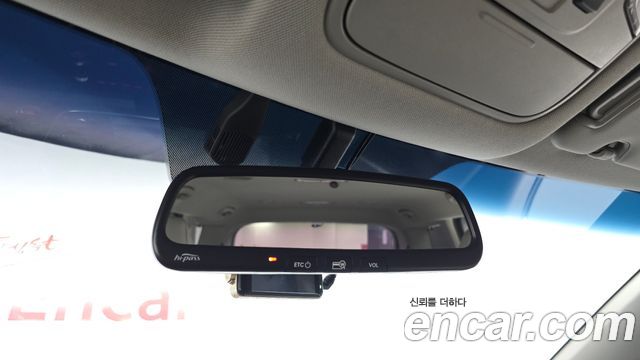 Kia Canival 2015 — photo 24
