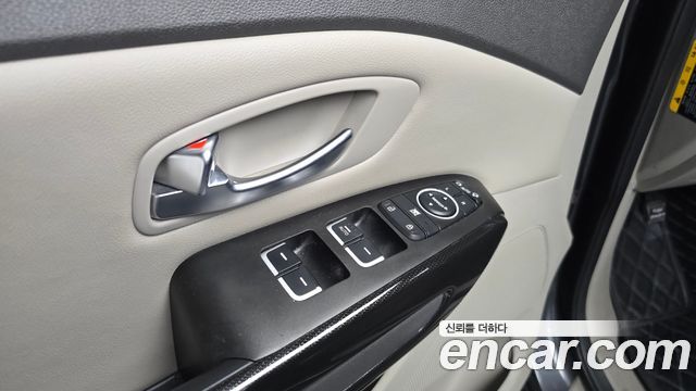 Kia Canival 2015 — photo 27