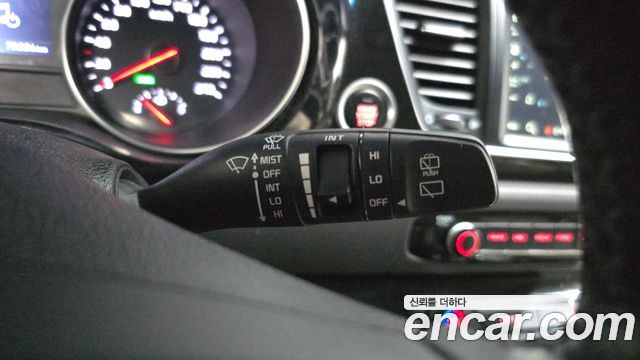 Kia Canival 2015 — photo 30