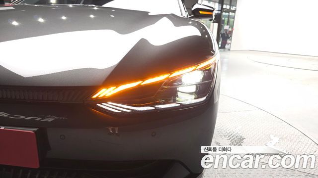 Kia EV6 2022 — photo 8