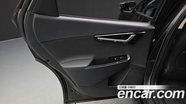 Kia EV6 2022 — photo 15