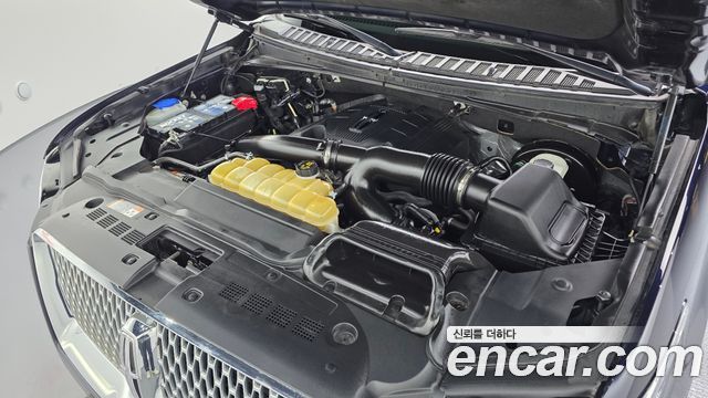 Lincoln Navigator 2021 — photo 6