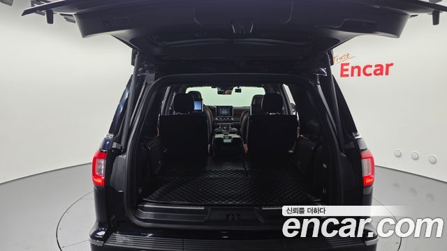 Lincoln Navigator 2021 — photo 26