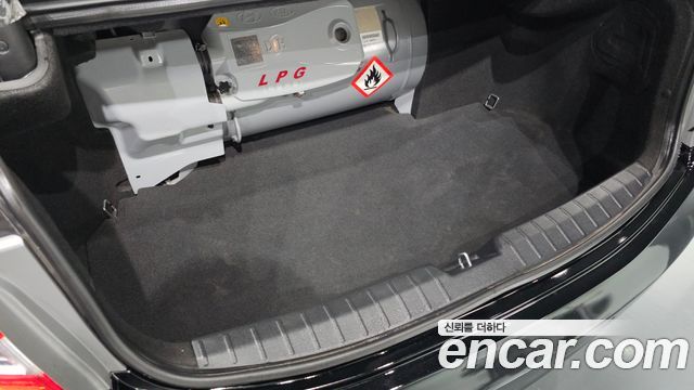 Hyundai Grandeur 2014 — photo 31