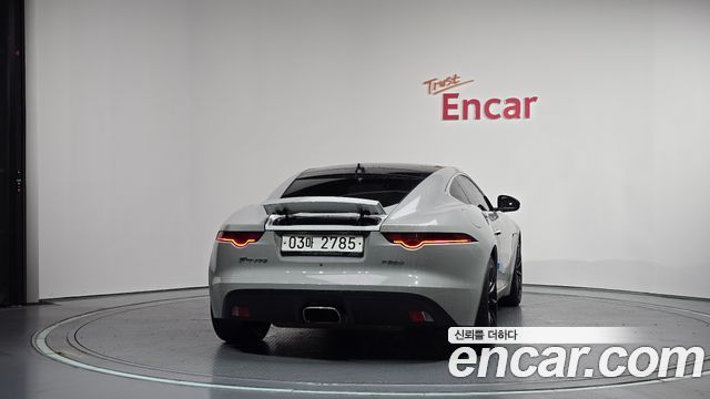 Jaguar F-TYPE 2019 — photo 4