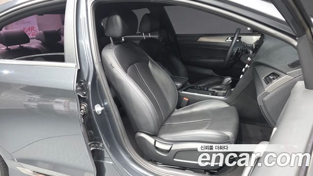 Hyundai Sonata 2018 — photo 11