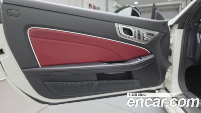 Mercedes-Benz SLC-Class 2018 — photo 14