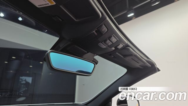 Mercedes-Benz SLC-Class 2018 — photo 29