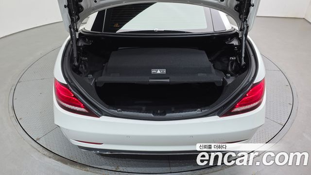 Mercedes-Benz SLC-Class 2018 — photo 30