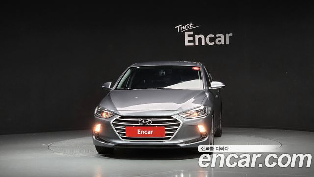 Hyundai AVANTE 2018 — photo 3