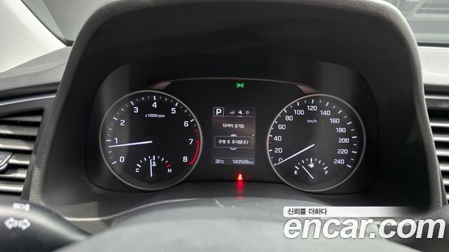 Hyundai AVANTE 2018 — photo 11