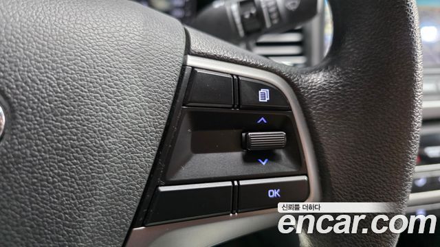Hyundai AVANTE 2018 — photo 27