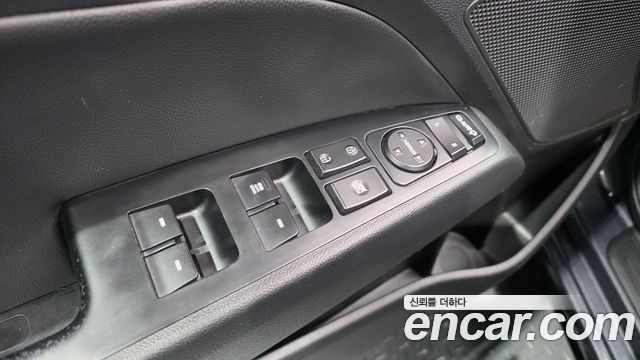 Hyundai AVANTE 2018 — photo 28
