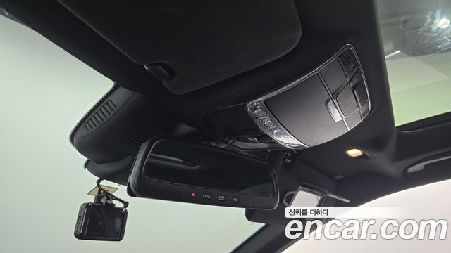 Mercedes-Benz S-Class 2015 — photo 13