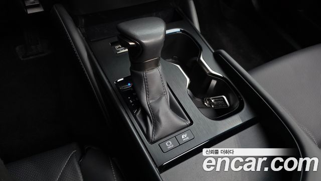 Lexus ES 2024 — photo 12
