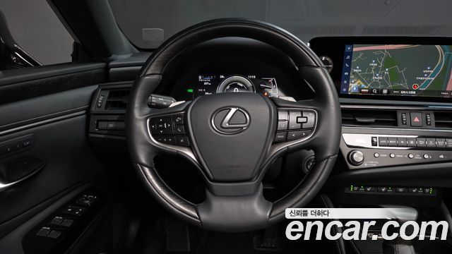 Lexus ES 2024 — photo 19
