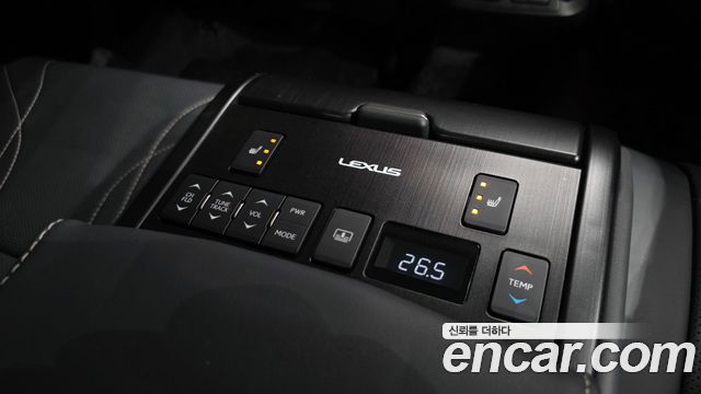 Lexus ES 2024 — photo 25