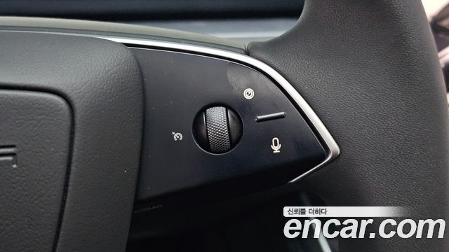 Tesla Model Y 2025 — photo 21