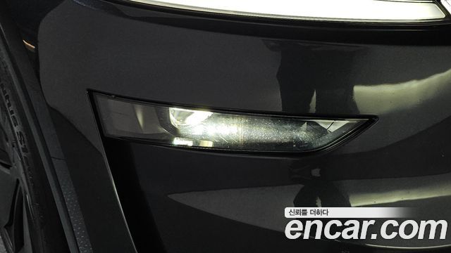 Tesla Model Y 2025 — photo 8