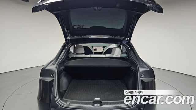 Tesla Model Y 2025 — photo 36