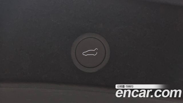 Tesla Model Y 2025 — photo 37