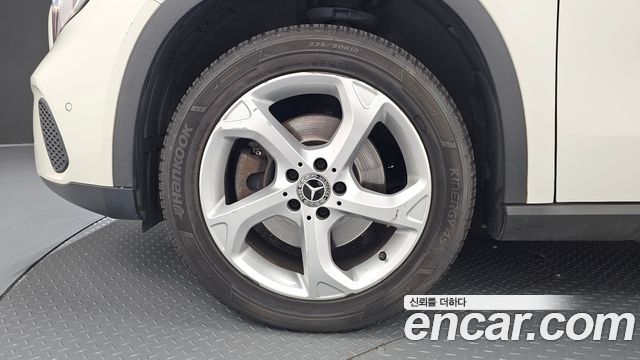 Mercedes-Benz GLA-Class 2018 — photo 5