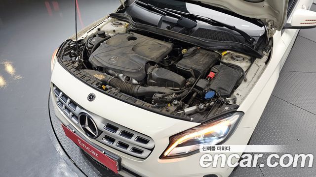 Mercedes-Benz GLA-Class 2018 — photo 6