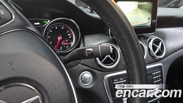 Mercedes-Benz GLA-Class 2018 — photo 12