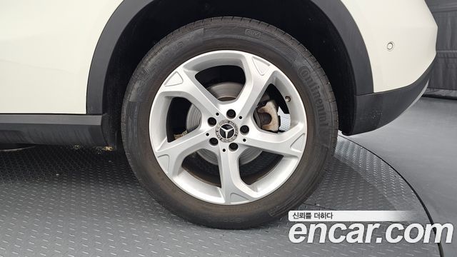Mercedes-Benz GLA-Class 2018 — photo 7