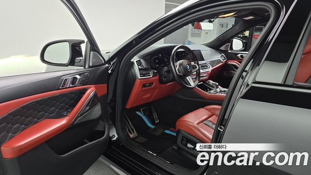BMW X6M 2021 — photo 13