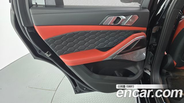 BMW X6M 2021 — photo 15