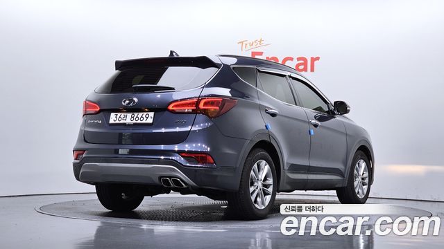 Hyundai Santafe 2018 — photo 2