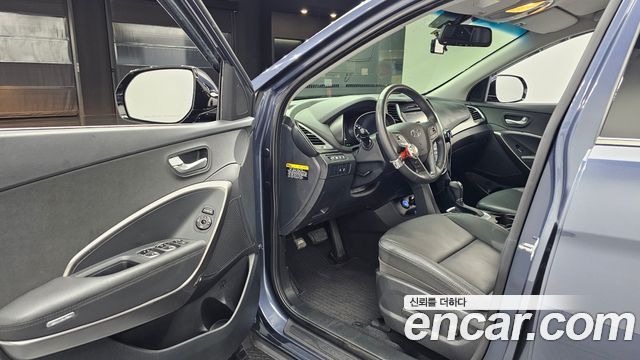 Hyundai Santafe 2018 — photo 10