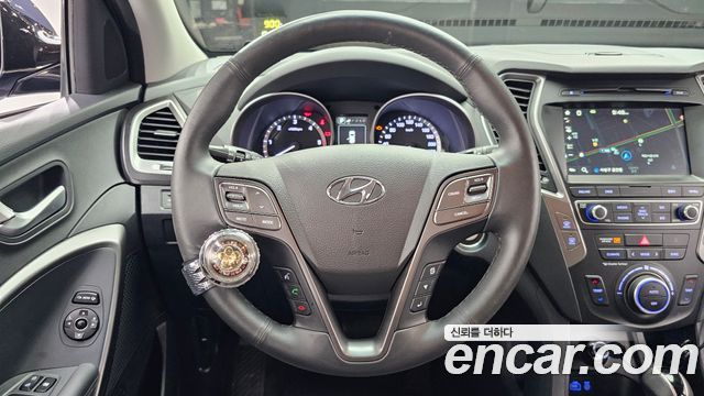 Hyundai Santafe 2018 — photo 13