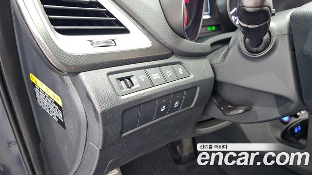 Hyundai Santafe 2018 — photo 16