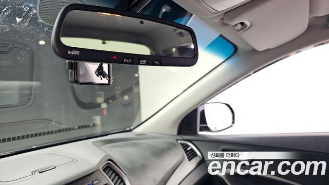 Hyundai Santafe 2018 — photo 19