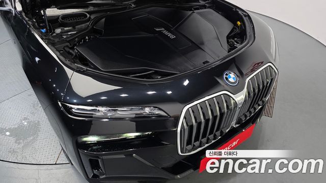 BMW i7 2024 — photo 6
