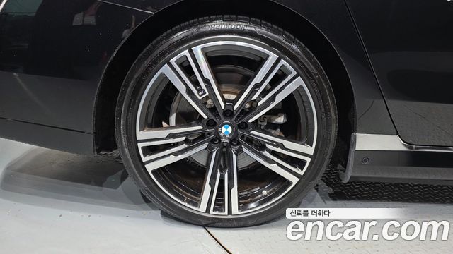 BMW i7 2024 — photo 7