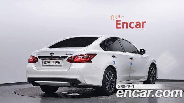 Nissan Altima 2017 — photo 2